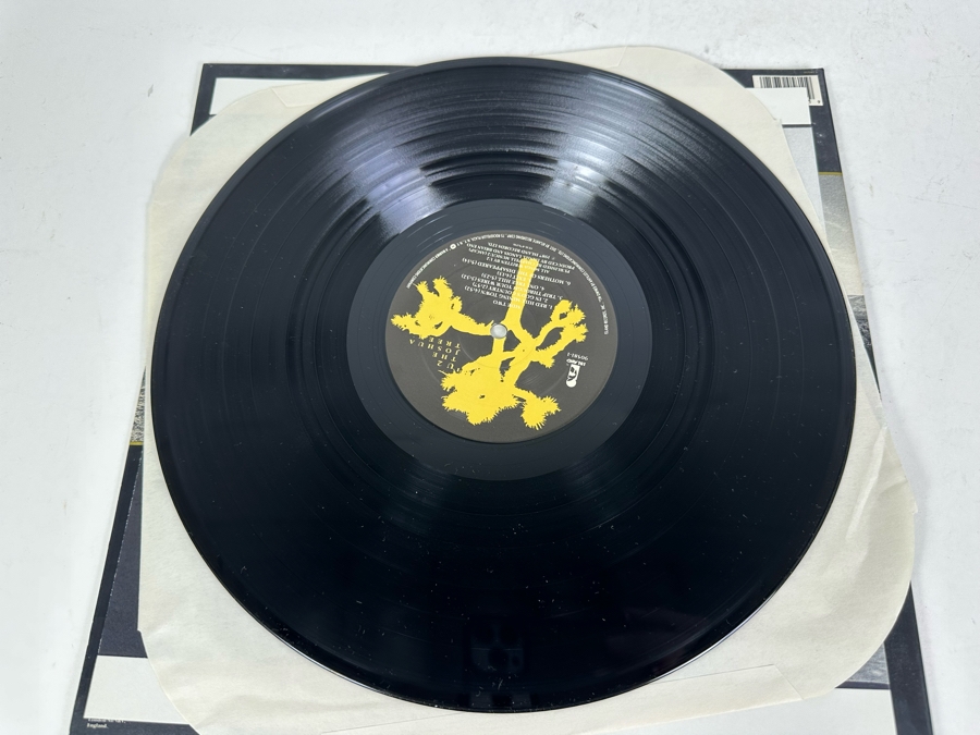 U2 The Joshua Tree Vinyl Record [Photo 7]