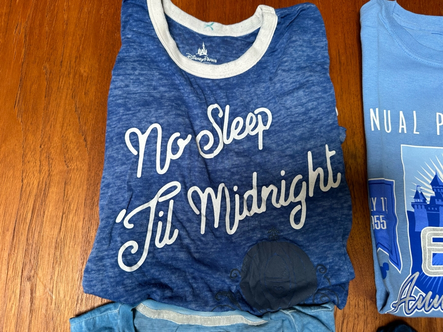 Five Vintage T-Shirts And Mickey Mouse Disney Ears Size S,M,L [Photo 11]