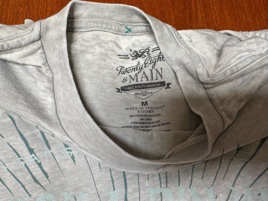 Six Vintage Disney T-Shirts Size S,M [Photo 13]