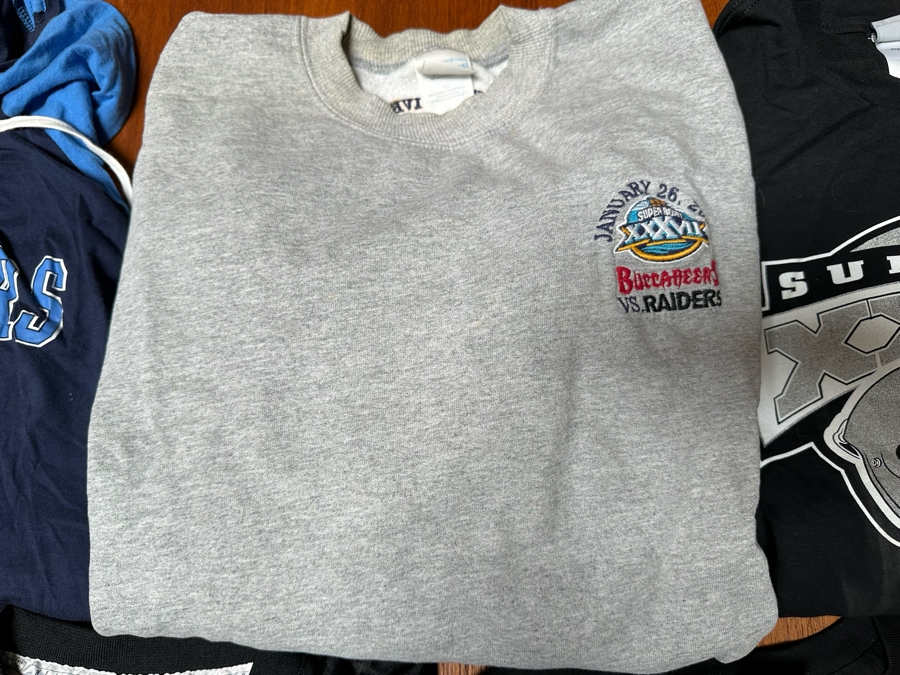 Five Vintage Football T-Shirts / Sweatshirts Size M,L,XL [Photo 11]