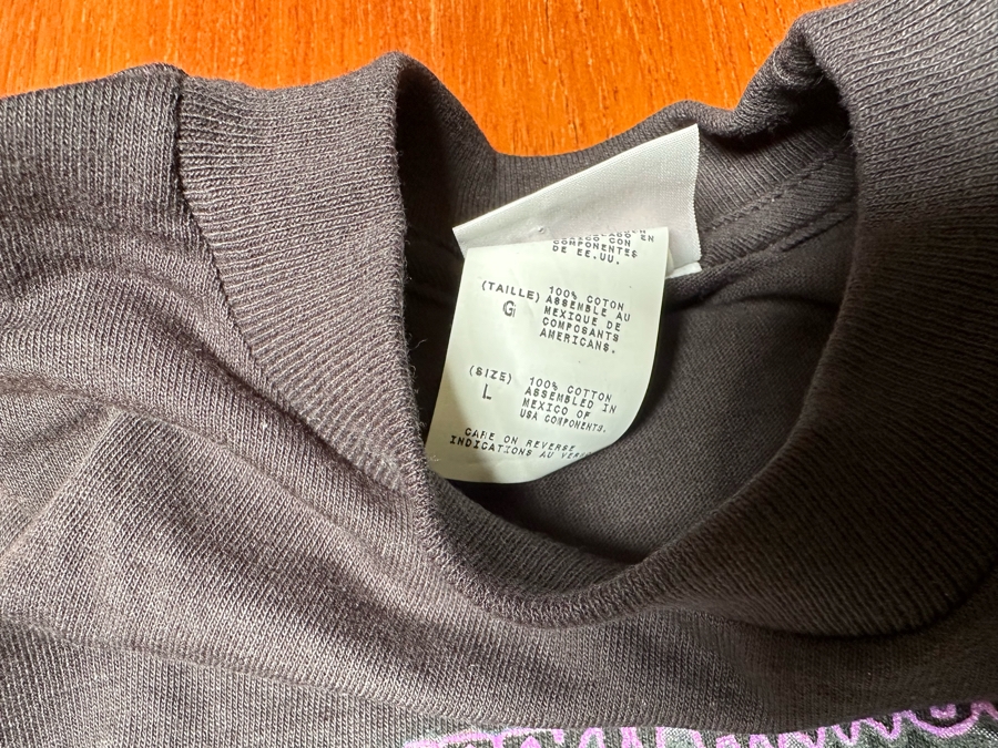 Five Vintage Knott's Berry Farm Halloween Haunt T-Shirts / Sweatshirts Size M,L,XL [Photo 9]