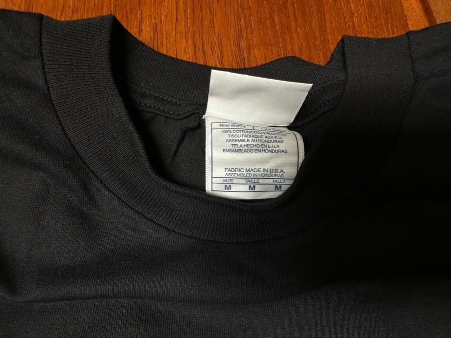 Five Vintage Knott's Berry Farm Halloween Haunt T-Shirts / Sweatshirts Size M,L,XL [Photo 11]