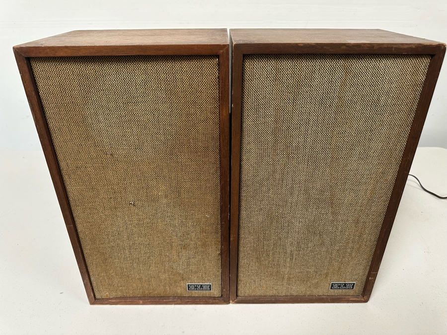 Pair Of Vintage KLH Model Twenty-Four Loudspeakers - Tested [Photo 2]