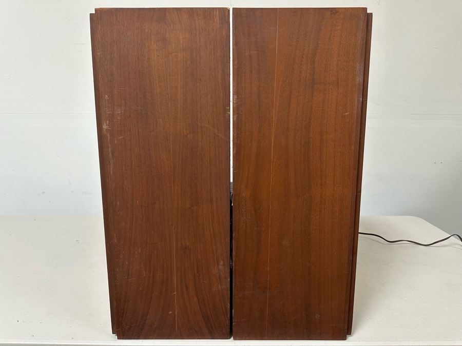 Pair Of Vintage KLH Model Seventeen Loudspeakers - Tested 23'H [Photo 3]
