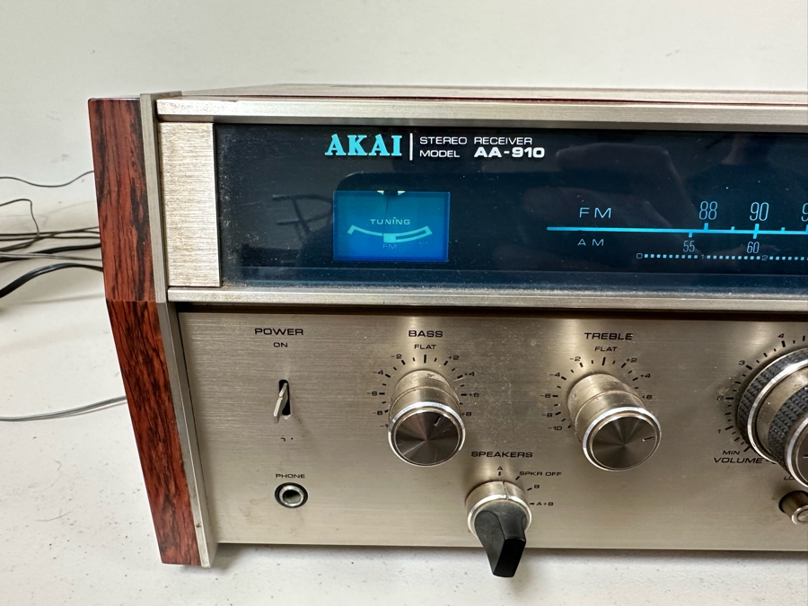 Vintage AKAI Stereo Receiver Model AA-910 Tested [Photo 4]