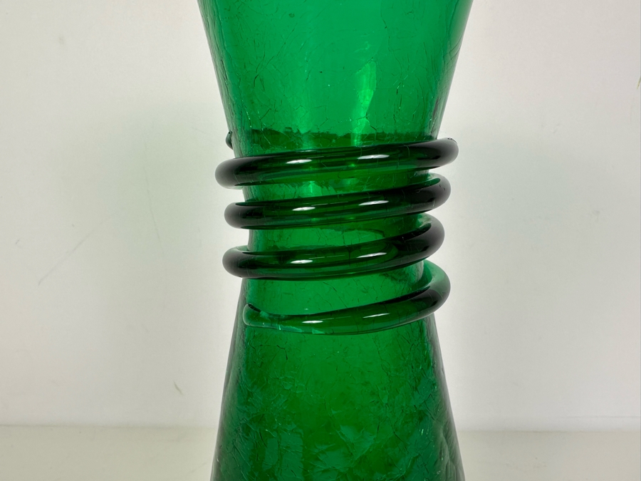 Vintage MCM Pilgrim Glass Company Emerald Green Crackle Glass Vase With Applied Coil 11.5'H [Photo 2]
