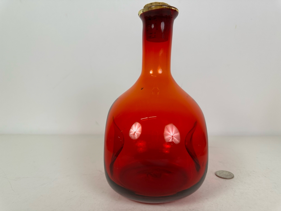 Vintage MCM Rainbow Glass Company Red Pinched Glass Bottle Red Amberina With Cork Stopper 8.5'H [Photo 3]