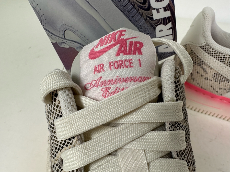 Women's New Old Stock Nike Air Force 1 Anniversary Edition Sneakers Size 6 [Photo 4]