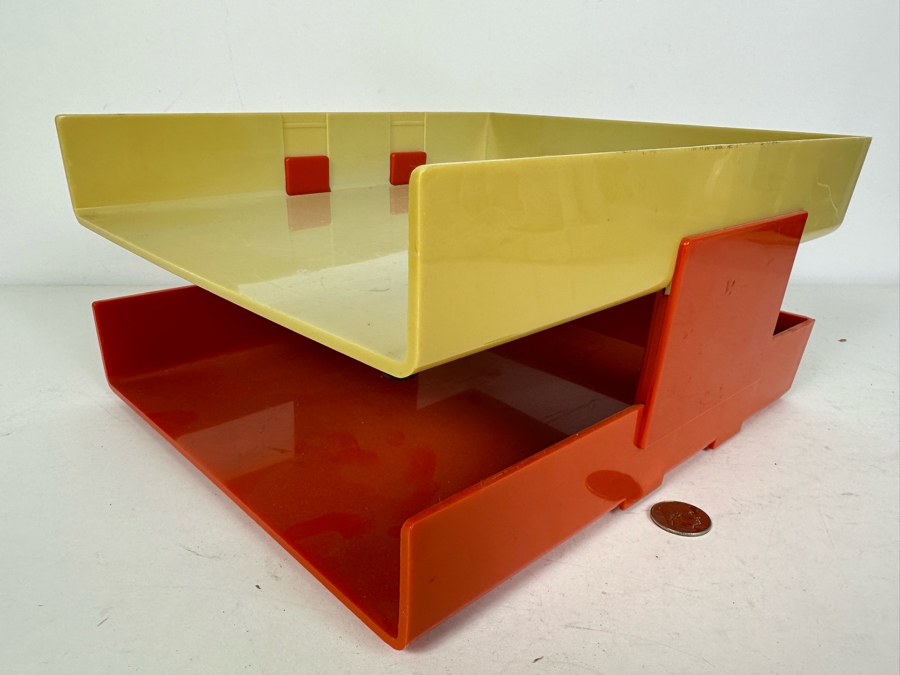 Vintage 1970s Rubbermaid 2-Tier Desk Paper Organizer 12'W X 10'D X 5.5'H [Photo 2]