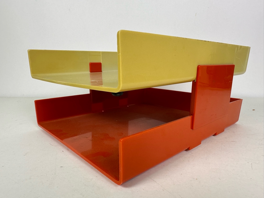 Vintage 1970s Rubbermaid 2-Tier Desk Paper Organizer 12'W X 10'D X 5.5'H [Photo 3]