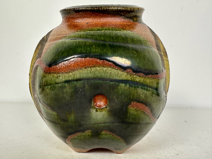 Art Pottery Vase 8'W X 7.5'H [Photo 2]