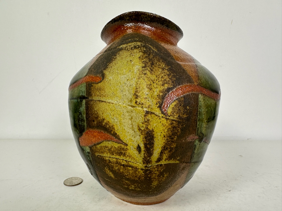 Art Pottery Vase 8'W X 7.5'H [Photo 3]