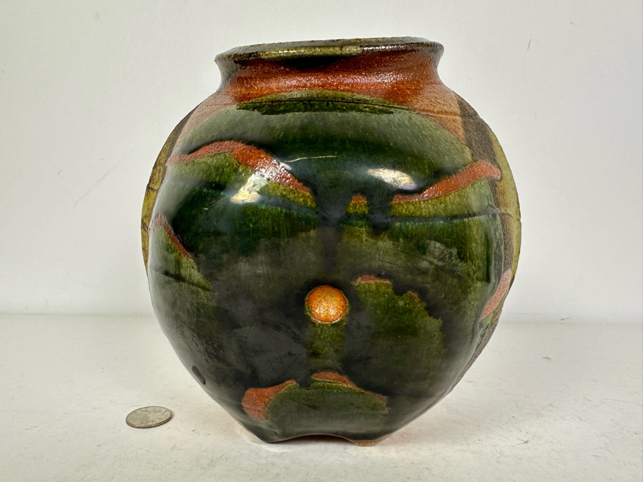 Art Pottery Vase 8'W X 7.5'H [Photo 4]