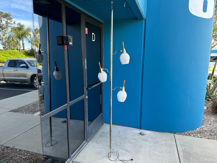 Vintage Mid-Century Modern Tension Rod Pole Lamp With Glass Globes 104'L [Photo 4]