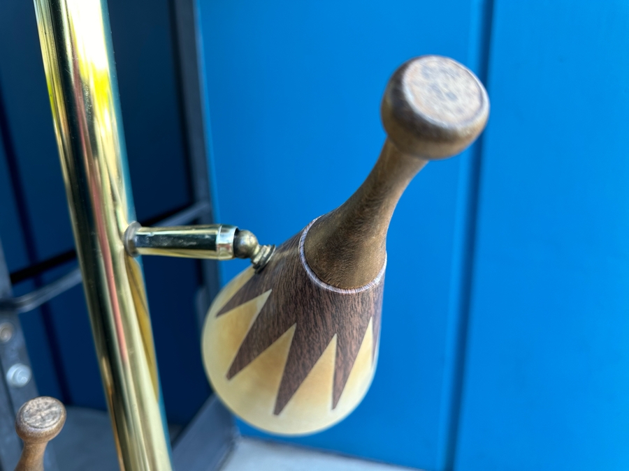 Vintage Mid-Century Modern Tension Rod Pole Lamp With Adjustable Fiberglass Shades (Middle Shade Ball Is Loose From Socket) 104'H [Photo 7]