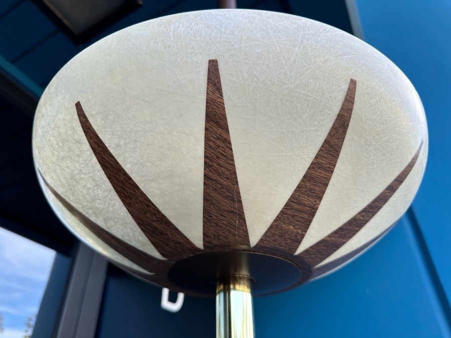 Vintage Mid-Century Modern Tension Rod Pole Lamp With Adjustable Fiberglass Shades (Middle Shade Ball Is Loose From Socket) 104'H [Photo 4]