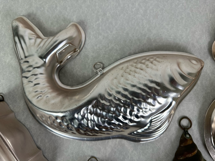 Five Vintage Nautical Themed Metal Jello Molds Wall Decor [Photo 2]