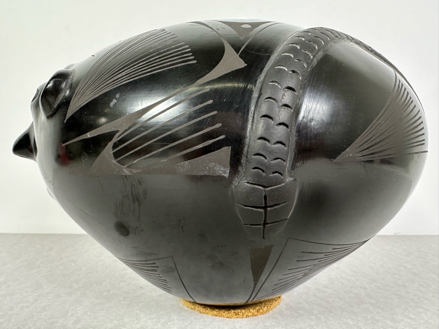 Vintage Mata Ortiz Jesus Quezada Blackware Pottery Olla With Raised Snake And Face Artist Signed 10'W X 7'H [Photo 5]