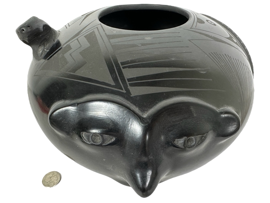 Vintage Mata Ortiz Jesus Quezada Blackware Pottery Olla With Raised Snake And Face Artist Signed 10'W X 7'H [Photo 2]