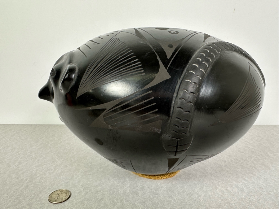 Vintage Mata Ortiz Jesus Quezada Blackware Pottery Olla With Raised Snake And Face Artist Signed 10'W X 7'H [Photo 4]