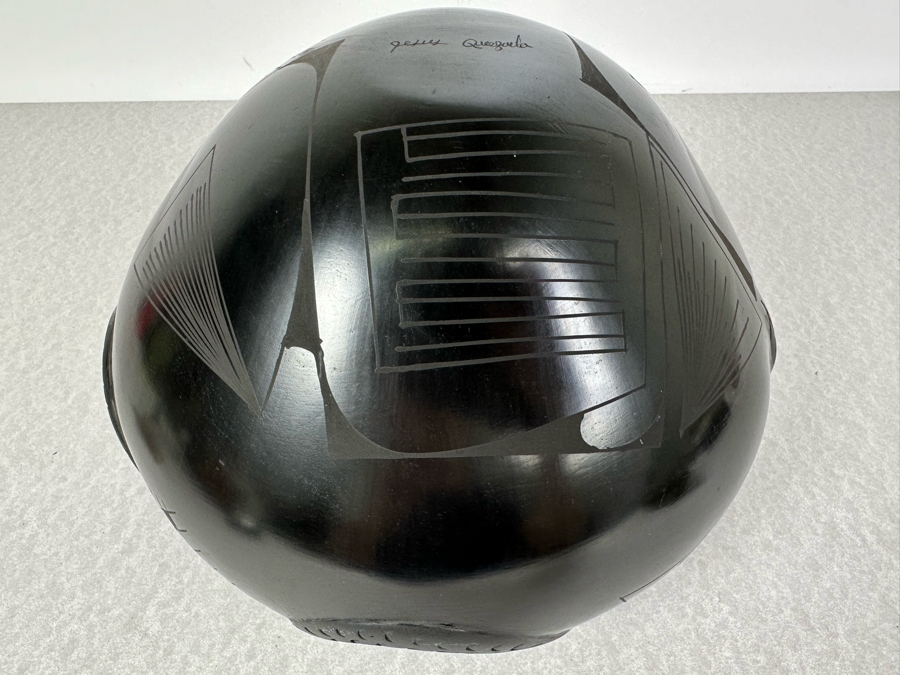 Vintage Mata Ortiz Jesus Quezada Blackware Pottery Olla With Raised Snake And Face Artist Signed 10'W X 7'H [Photo 14]