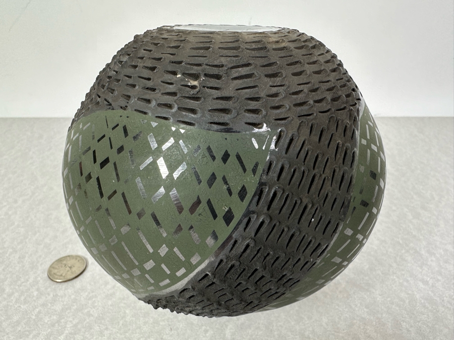 Vintage Mata Ortiz Lucie Soto Textured Black Pottery Artist Signed 6'H [Photo 10]