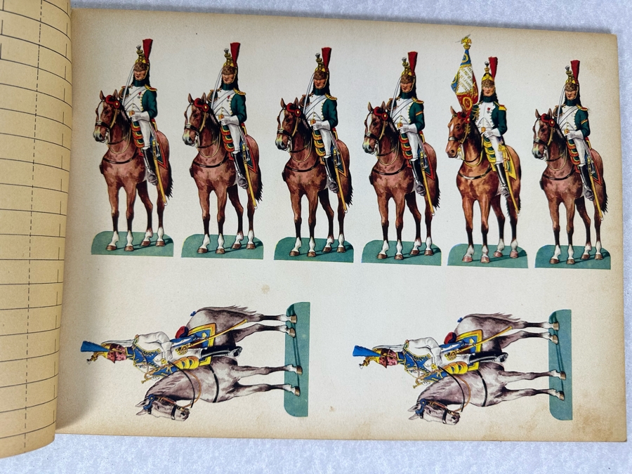 Vintage French Napoleon Paper Doll Book La Grande Armee Album No. 2 [Photo 6]