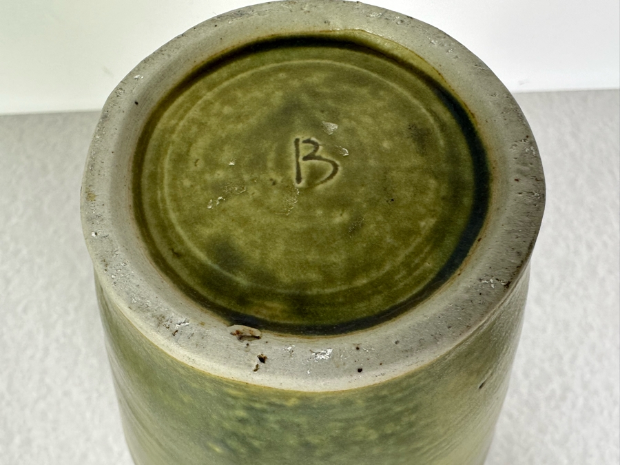 Just Added - Vintage Art Pottery Green Vase With Frogs Attached Artist Signed 10'H [Photo 6]