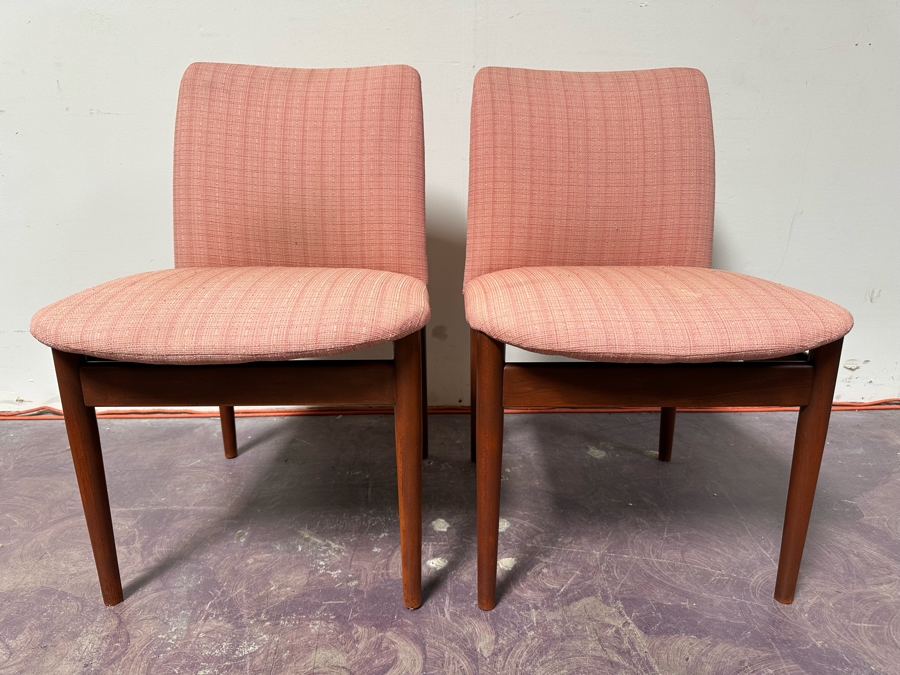 Just Added - Vintage Mid-Century Modern Finn Juhl Model #191 Side Chairs For France & Son Imported By John Stuart Inc, A Pair 21'W X 22'D X 32'H [Photo 4]
