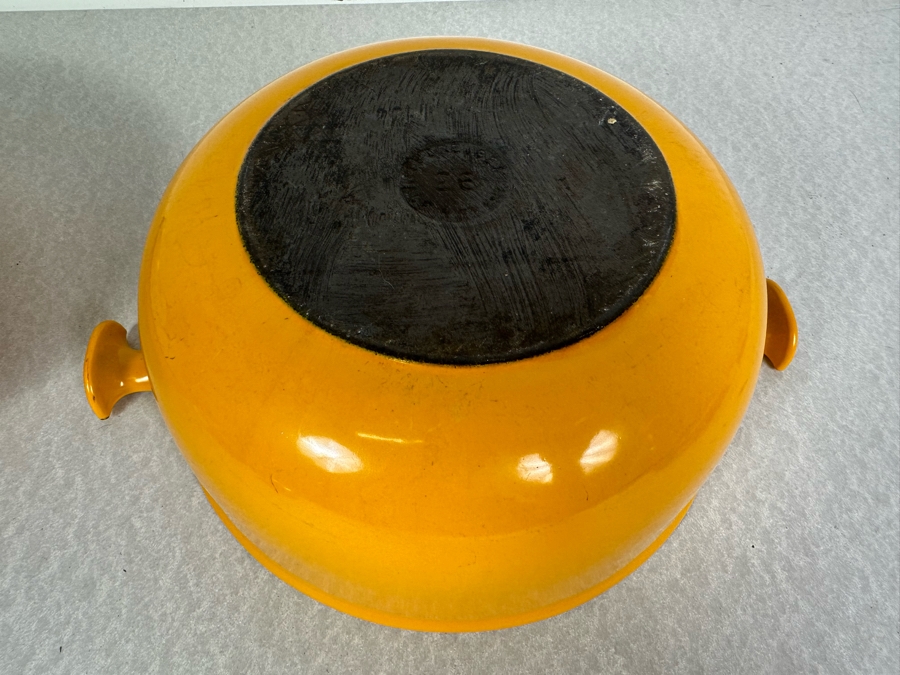 Le Creuset Cast Iron Pot With Lid Made In France 10.5'W [Photo 5]
