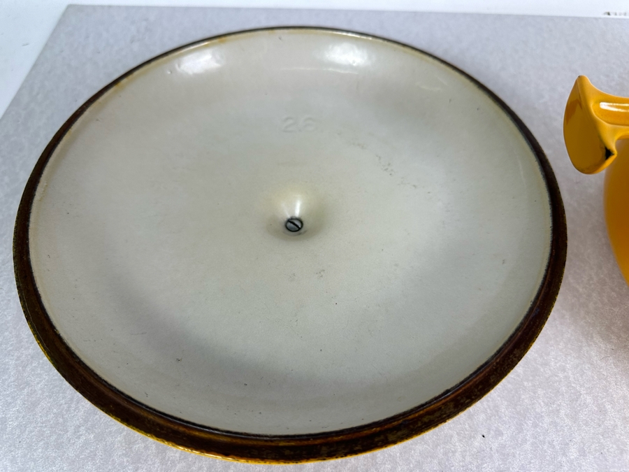 Le Creuset Cast Iron Pot With Lid Made In France 10.5'W [Photo 3]