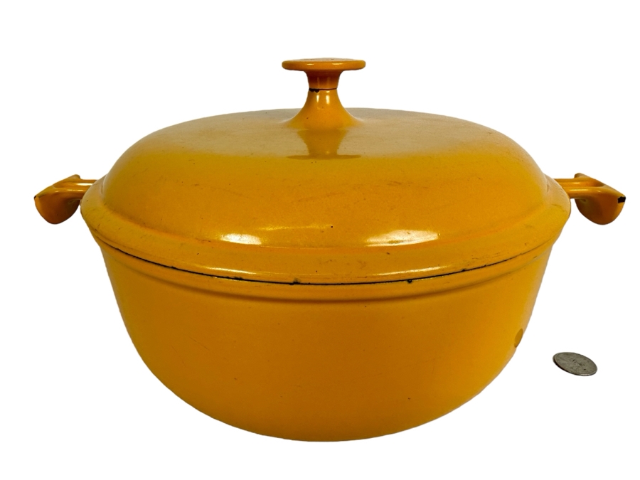 Le Creuset Cast Iron Pot With Lid Made In France 10.5'W [Photo 1]