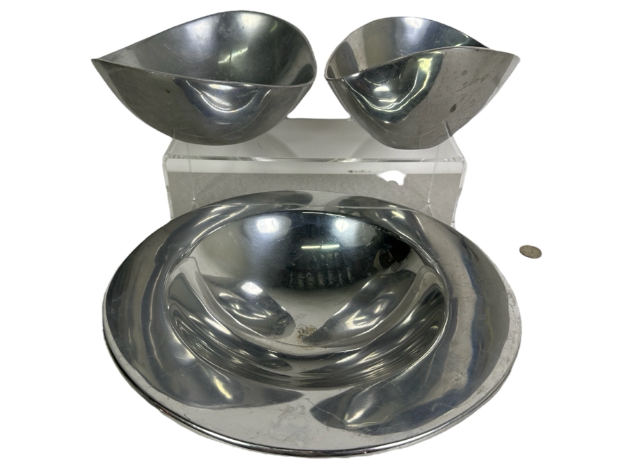(3) Nambe Bowls: (1) Classic 639 12'W & (2) 569 Bowls 9'W