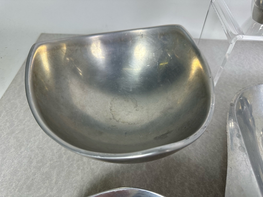 (6) Nambe Bowls, (1) Nambe Ashtray & (1) Nambe Vase (579, 530, 567, 515, 526, 707, 6180) Largest Is 14'W [Photo 11]