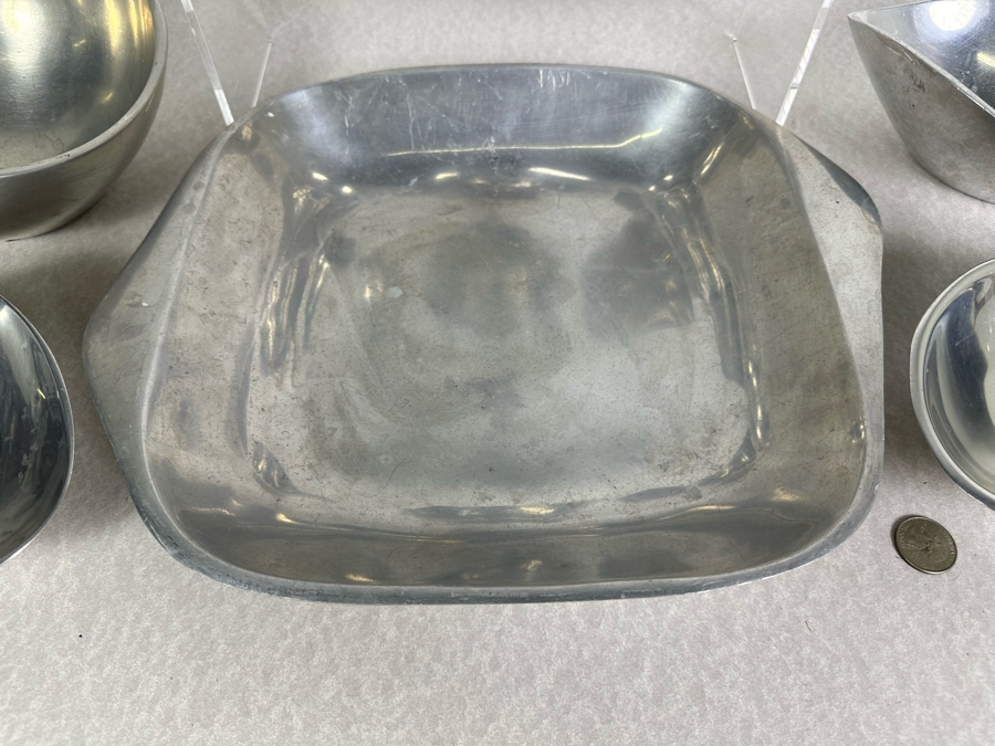 (6) Nambe Bowls, (1) Nambe Ashtray & (1) Nambe Vase (579, 530, 567, 515, 526, 707, 6180) Largest Is 14'W [Photo 6]