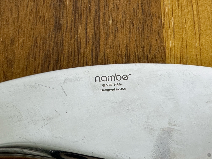 Nambe Acacia Wood Cheese Block With Knife & Spreader Magnetic 15'W [Photo 5]