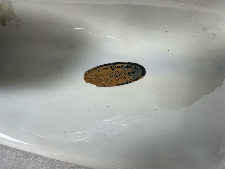 Vintage MCM White Ceramic Horse TV Lamp 10'W X 13'H [Photo 5]