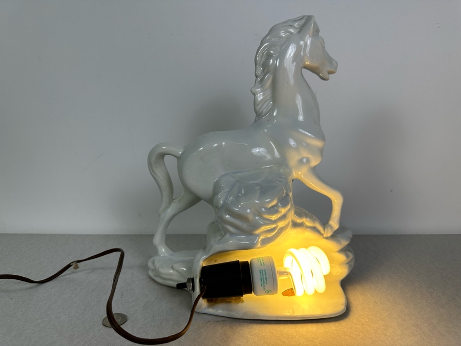 Vintage MCM White Ceramic Horse TV Lamp 10'W X 13'H [Photo 4]
