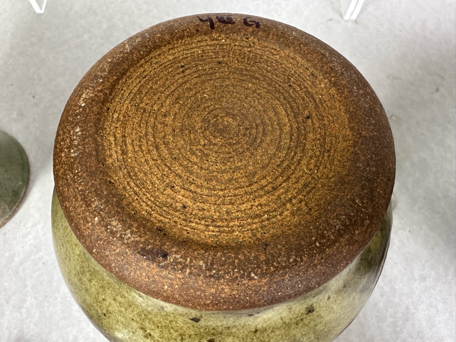Collection of 6 Artist Signed Studio Pottery Bowls and Vases [Photo 18]