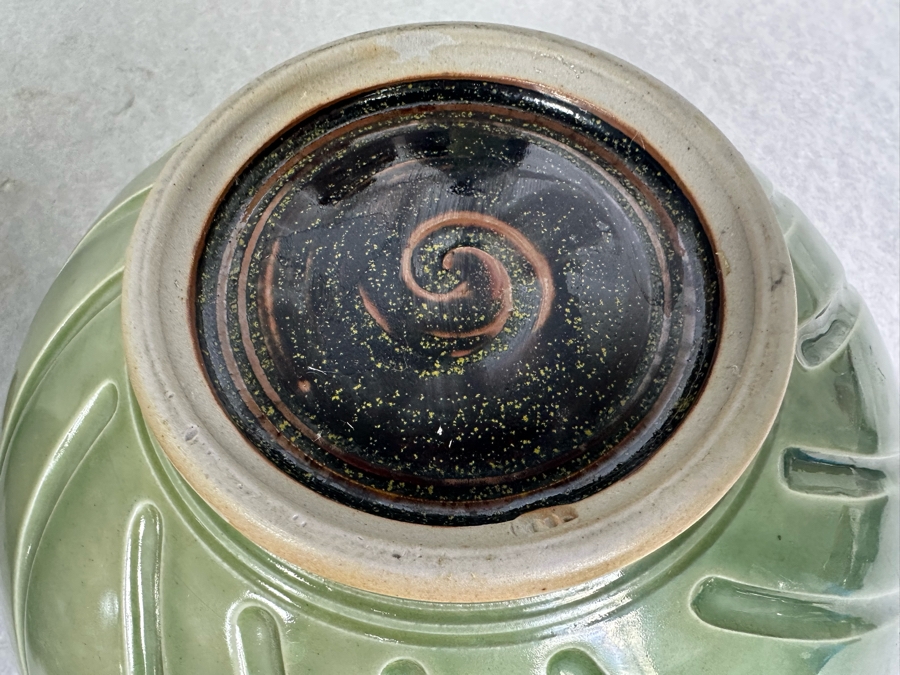 Collection of 6 Artist Signed Studio Pottery Bowls and Vases [Photo 13]