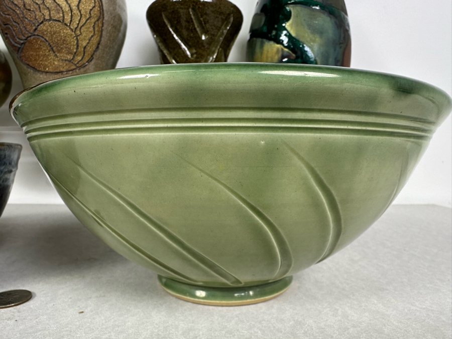 Collection of 6 Artist Signed Studio Pottery Bowls and Vases [Photo 7]