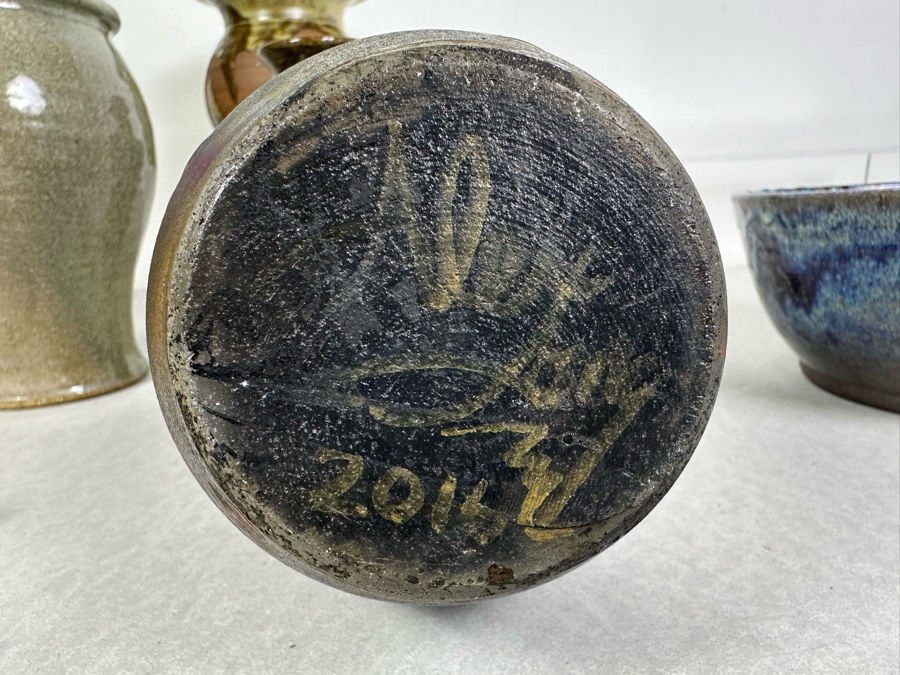 Collection of 6 Artist Signed Studio Pottery Bowls and Vases [Photo 21]