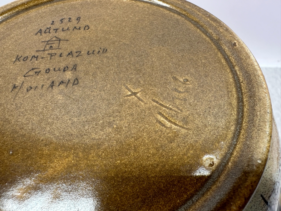 Gouda Holland Art Pottery Ceramic Vase 9'W X 8'H [Photo 7]