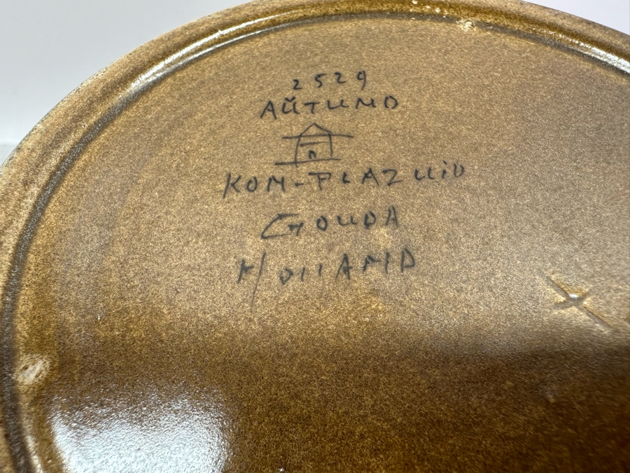 Gouda Holland Art Pottery Ceramic Vase 9'W X 8'H [Photo 6]