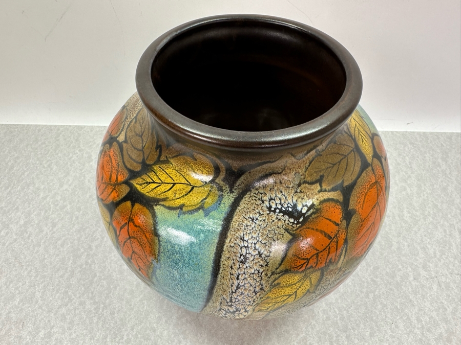 Gouda Holland Art Pottery Ceramic Vase 9'W X 8'H [Photo 4]