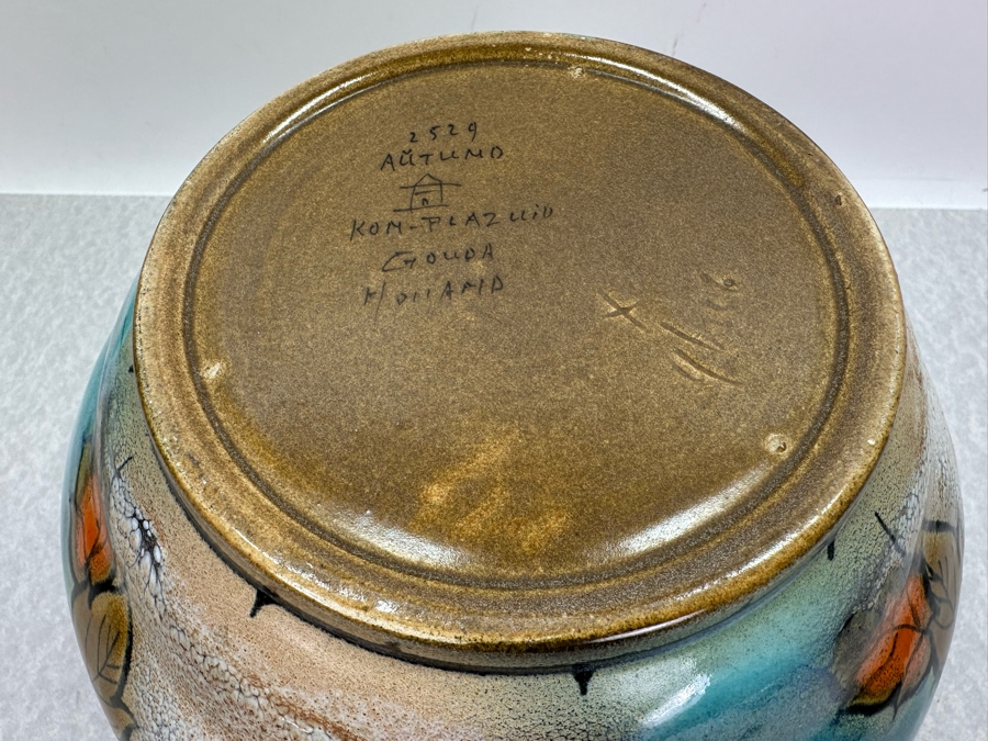 Gouda Holland Art Pottery Ceramic Vase 9'W X 8'H [Photo 5]