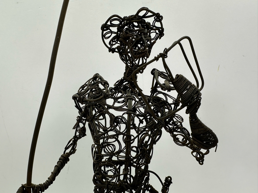 Handmade Metal Wire Sculpture 16.5'H [Photo 2]