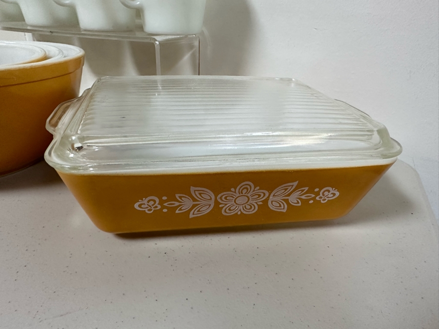 Vintage Pyrex Lot [Photo 6]