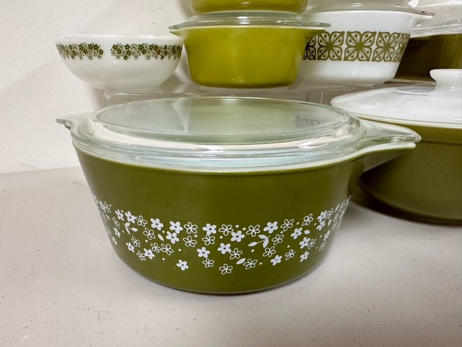 Vintage Green Pyrex Lot [Photo 4]