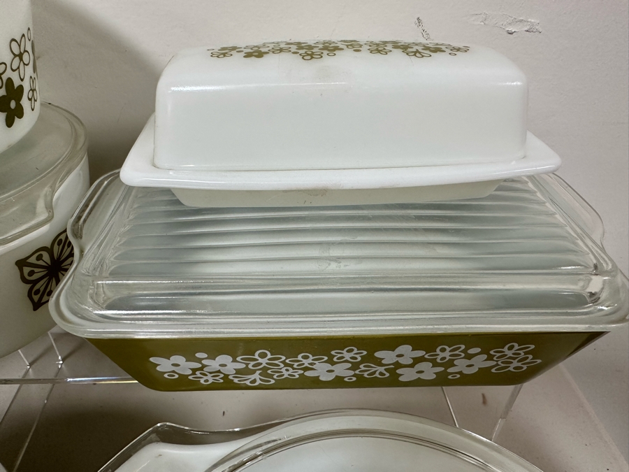 Vintage Green Pyrex Lot [Photo 9]